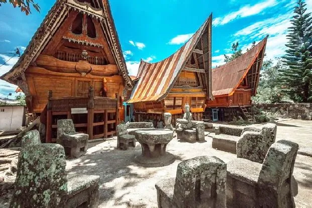 Desa Tomok, Destinasi Wisata Budaya dan Sejarah di Danau Toba