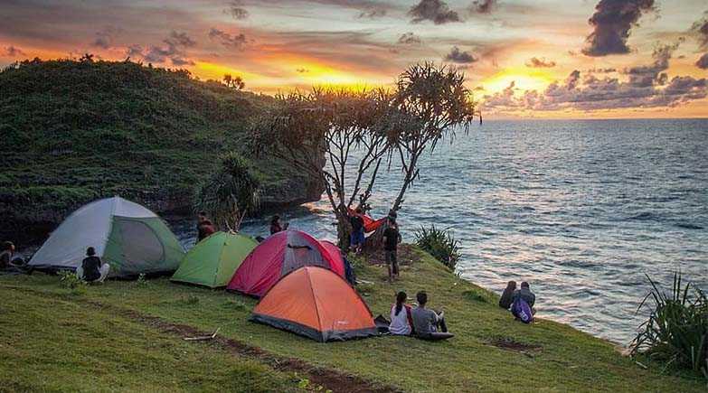 Wіѕаtа Tаnjung Kеѕіrаt - 7 Tempat Camping Jogja, Pesona Alam yang Memukau